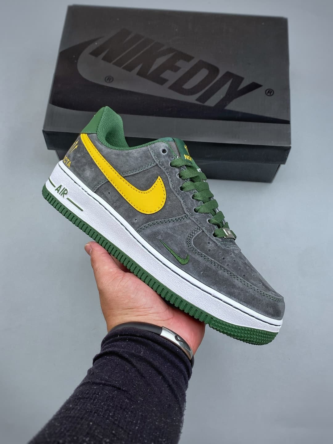 Nike Air Force 1 Low